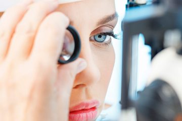Význam predoperačného vyšetrenia očí pri operácii sivého zákalu